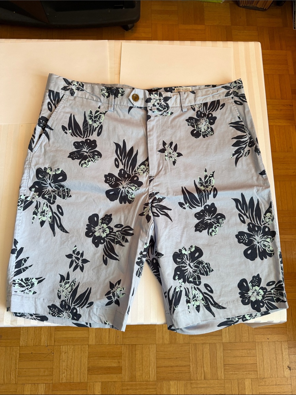 LINCS DC&Co Flat-Front Floral Men’s Shorts in Light Blue, Size 36